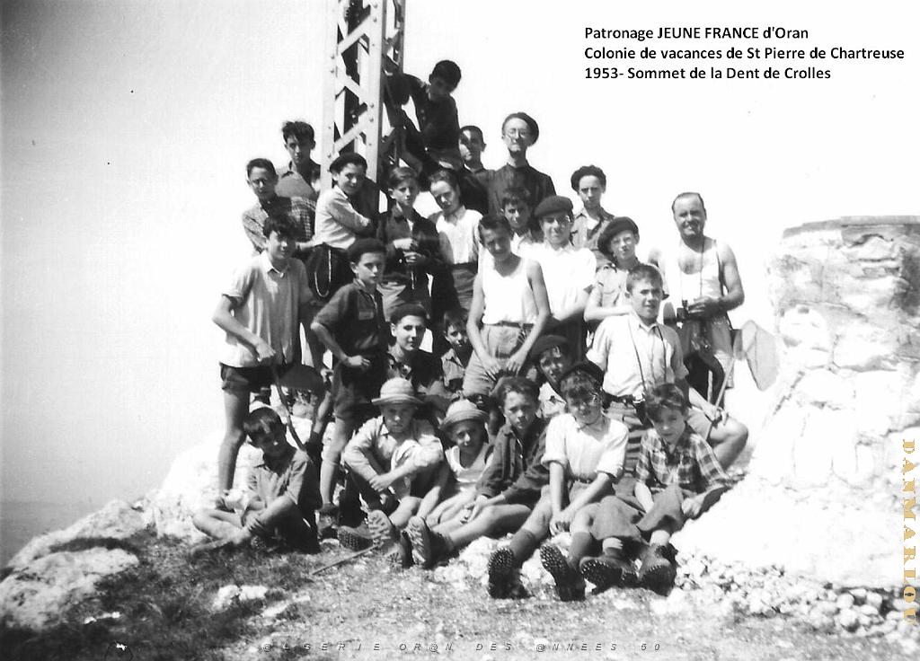 COLO JEUNE FRANCE 1953 au sommet de la Dent de Crolles.jpg
